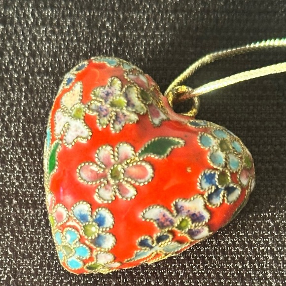 VTG Heart Cloisonne Enamel Gold Plated Puffy Double Sided Floral Charm Pendant - Picture 2 of 3